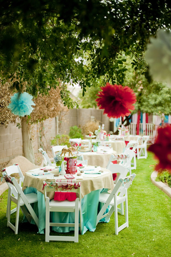 Filed under Centerpieces Color Palettes Country 